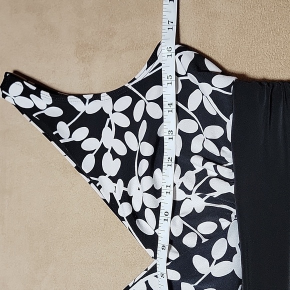 White House Black Market Black White Botanical Print Tulip Hem Dress Size XS - Picture 7 of 10